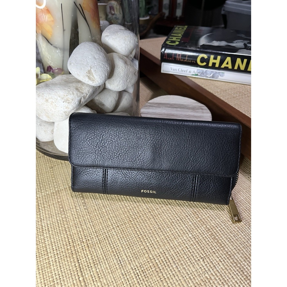 Fossil Jori RFID Flap Clutch Black Leather  Zip Wallet Purse